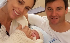 Thủ tướng New Zealand Jacinda Ardern sinh bé gái