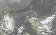 Tâm áp thấp nhiệt đới ngay Nam Trung Bộ, TP.HCM mưa cả đêm