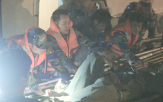 Video: Cảnh sát biển đưa ngư dân vào đất liền cấp cứu