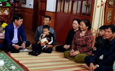 Cháy tàu Daesong: các gia đình Quảng Bình ngóng tin con