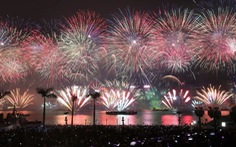 Hong Kong hủy bắn pháo hoa đón năm mới ở cảng Victoria