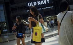Giới trẻ Trung Quốc chuyển hướng mua hàng nội vì tinh thần yêu nước