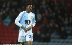 Hậu vệ của Blackburn lập kỉ lục tốc độ qua mặt...Usain Bolt