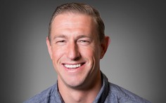 Thành tỉ phú đô la nhờ ‘còm dạo’ trên Twitter