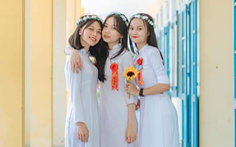 Hai nữ sinh Quảng Nam đạt điểm môn văn cao nhất nước