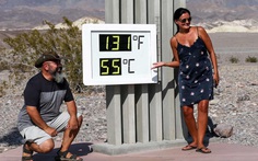 Du khách đổ xô đến Thung lũng Chết để trải nghiệm 'du lịch nóng'