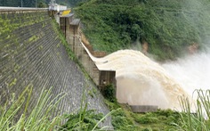 Quảng Nam: Mưa lớn, hồ thủy lợi, thủy điện xả nước, miền núi sơ tán dân tránh sạt lở
