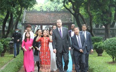 Đại sứ Mỹ Kritenbrink thăm Văn Miếu, tưởng niệm danh nhân Chu Văn An