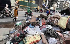 Hà Nội trả thêm gần 600 tỉ thu gom rác ngoài hợp đồng