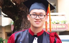 Bước rẽ của chàng thủ khoa "kép"