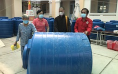 Tặng 100 bồn chứa nước cho bà con huyện đảo Cù Lao Dung