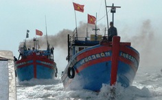 Phản đối lệnh cấm đánh bắt cá của Trung Quốc trên Biển Đông
