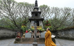 Lắng lòng thanh tịnh tắm Phật tại Lễ Phật đản chùa Yên Tử