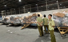 Tạm giữ 4 tấn hàng hóa không hóa đơn, chứng từ tại kho hàng ở Tân Sơn Nhất