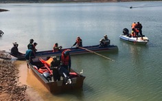 Tìm thấy thi thể 2 học sinh chết đuối trên hồ thủy điện Đại Ninh