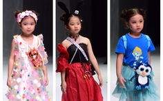 Hoa hậu Khánh Vân diễn thời trang cùng mẫu nhí tại Vietnam Junior Fashion Week