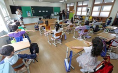 Hàn Quốc tái đóng cửa trường học vì số ca COVID-19 tăng đột biến