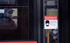 Giãn cách xã hội dài ngày, thế giới nở rộ 'nhà khoa học nhân dân'