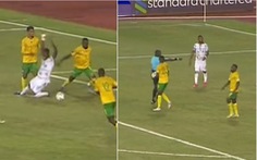 FIFA điều tra trọng tài vì 'quả phạt đền tưởng tượng' ở trận Nam Phi gặp Ghana