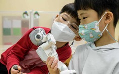 Trợ giảng robot dạy công nghệ cho trẻ em Hàn Quốc