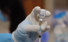 2 học sinh tử vong sau tiêm vắc xin COVID-19 do phản ứng phản vệ độ IV