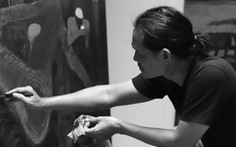 'Hít thở' cuộc sống, một họa sĩ vẽ hơn 1.600 bức tranh trong 4 năm