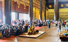 Sở Văn hóa Hà Nam làm việc với chùa Tam Chúc vì 5 vạn dân chen chúc đến chùa