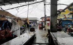 Dự báo bão Surigae suy yếu, Philippines vẫn sơ tán hơn 68.000 người