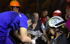 Nhà sư thiền trong hang động mắc kẹt 5 ngày vì lũ lên, 17 thợ lặn giải cứu