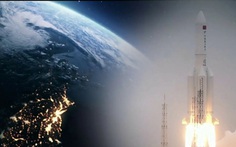 Video mảnh vỡ tên lửa Trường Chinh 5B của Trung Quốc rơi xuống Trái đất