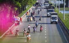 Người dân 'đi đâu hết', cửa ngõ TP.HCM thông thoáng sau kỳ nghỉ lễ