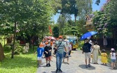 Du khách vội vàng hủy tour, các công ty du lịch họp nóng