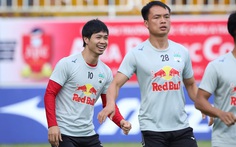 Công Phượng không bị kỷ luật bổ sung vụ ném chai nước qua đầu trọng tài