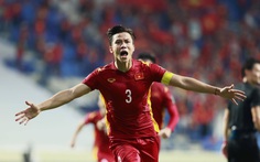 Trao danh hiệu cầu thủ xuất sắc nhất trận đấu Việt Nam – Malaysia cho Quế Ngọc Hải tại UAE