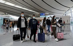 Trung Quốc duy trì hạn chế biên giới thêm ít nhất một năm