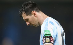 Argentina đánh rơi chiến thắng ở phút 90+4 sau khi dẫn 2-0