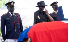 Biểu tình nổ ra ngay cạnh nơi tổ chức tang lễ cố tổng thống Haiti