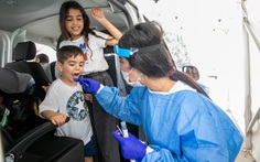 Israel yêu cầu xét nghiệm đối với trẻ từ 3 tuổi trở lên