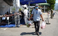 Đi phát rau củ giúp dân, tổ trưởng dân phố té xe chấn thương sọ não