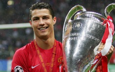 Mua Ronaldo, Manchester United không còn thích... Photoshop