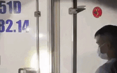 Xe tải nhét 15 người trong thùng đông lạnh để thông chốt 'như phim'