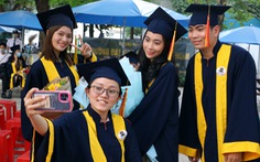 Lễ tốt nghiệp đặc biệt của sinh viên Đại học Gia Định
