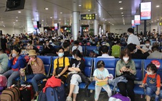 Sân bay Tân Sơn Nhất giải thích lý do 'chật ních người'