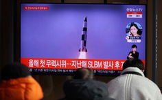 Tổng thống Hàn Quốc kêu gọi đối thoại sau khi Triều Tiên phóng vật thể nghi tên lửa