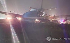 Máy bay chở 173 người trượt khỏi đường băng, vỡ nát phần mũi