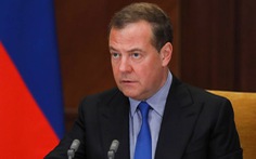 Ông Medvedev: Nga vẫn chưa dùng hết vũ khí