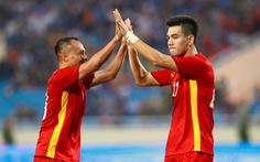 Tuyển Việt Nam thắng ngược Dortmund 2-1 trên sân Mỹ Đình