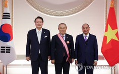 Tổng thống Hàn Quốc trao huân chương ngoại giao cho HLV Park Hang Seo