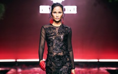 Hoa hậu H’Hen Niê bị nói mặc hở hang, nhà thiết kế đứng ra bảo vệ