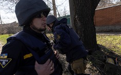 Chính quyền Kharkov, Ukraine bắt đầu thu dọn bom mìn trong các khu dân cư